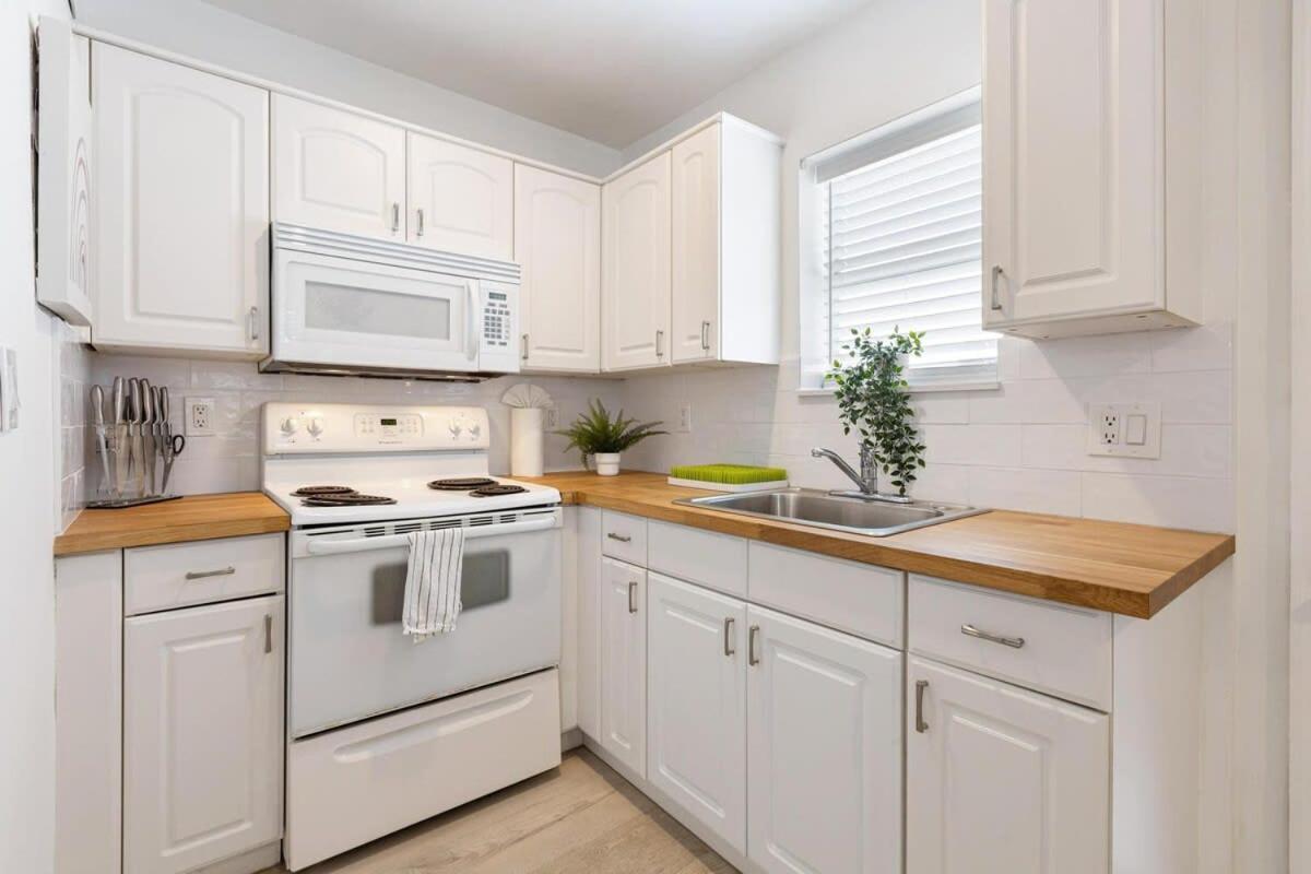 Dreamy 1-Bedroom Apt Walking Distance To Las Olas Форт Лодърдейл Екстериор снимка