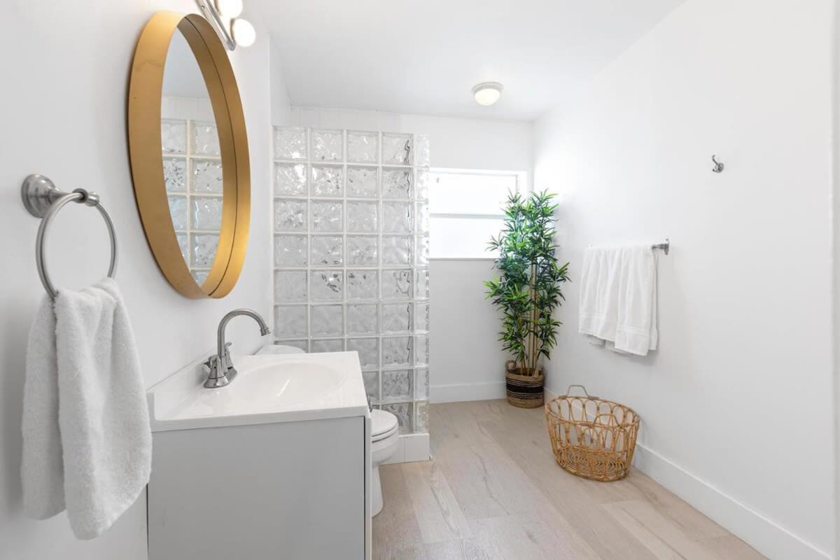 Dreamy 1-Bedroom Apt Walking Distance To Las Olas Форт Лодърдейл Екстериор снимка